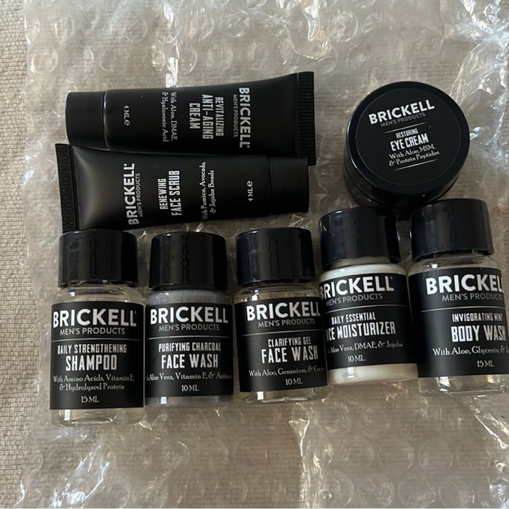 Brickell Men's Skincare Set
